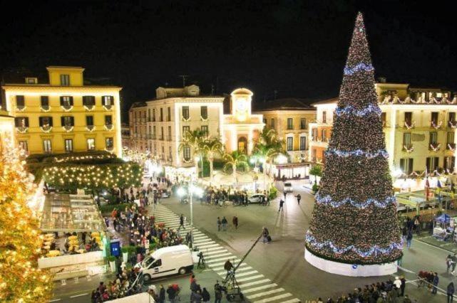 Pompei Center Life Atmosphere Ngoại thất bức ảnh